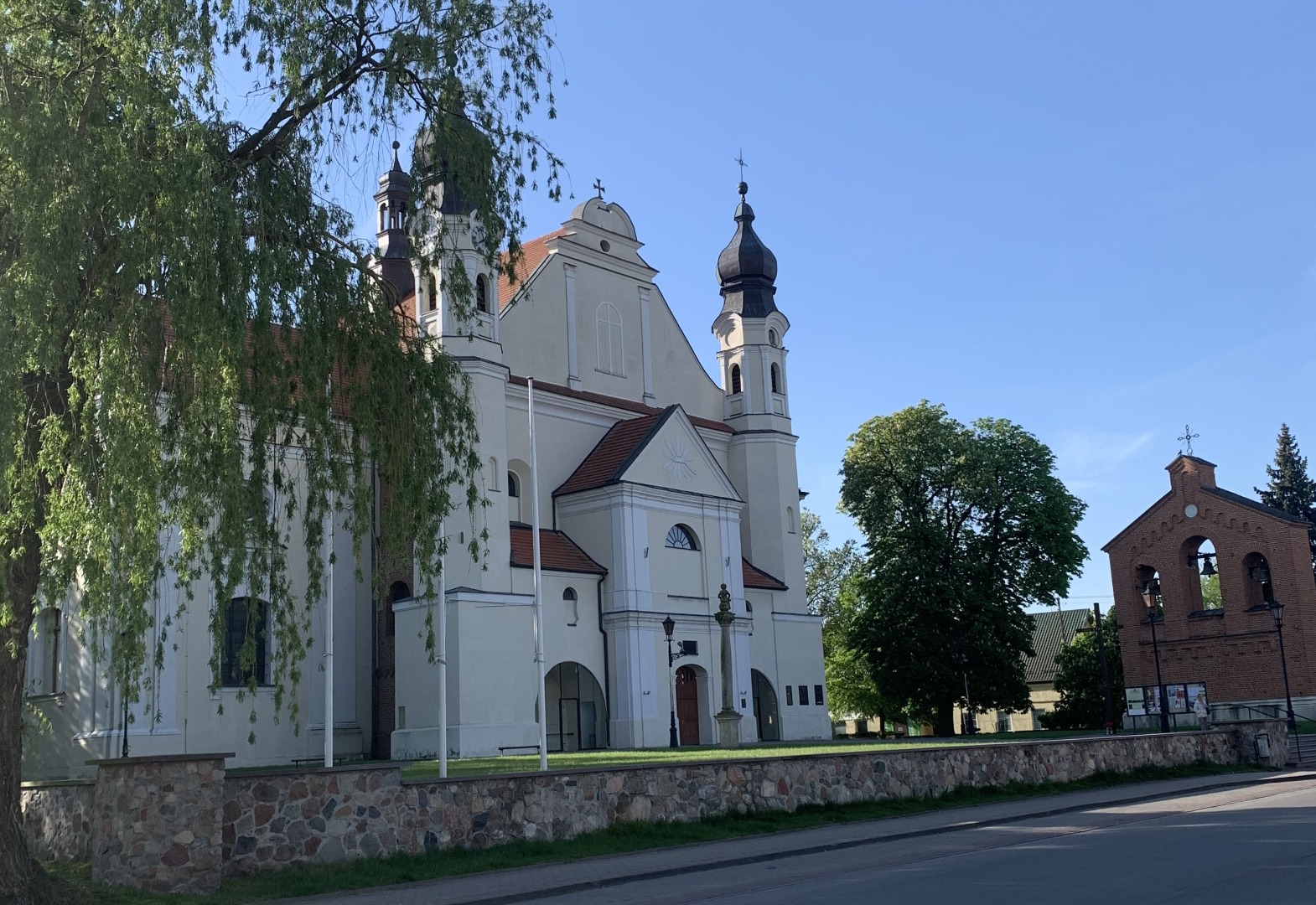 Kościół pw. Niepokalanego Poczęcia Najświętszej Maryi Panny i św. Michała Archanioła w Łasku