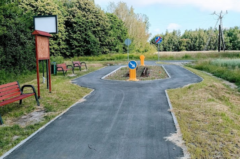 Ścieżka - droga rowerowa „Śladami dawnej kolejki” w Koluszkach