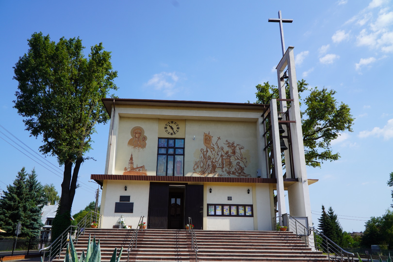 Kościół pw. Matki Boskiej Częstochowskiej w Ksawerowie