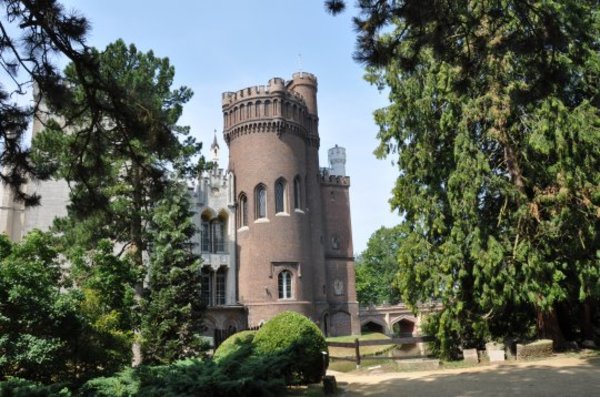 Kórnik Zamek, Biała Dama, Arboretum • Wielkopolska Ciekawie